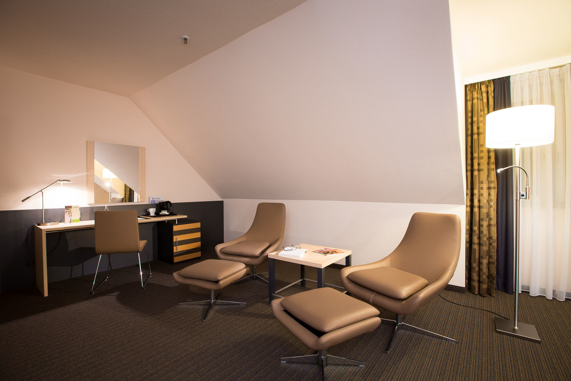 Lindner Hotel Frankfurt Hochst, Part Of Jdv By Hyatt Frankfurt am Main Rum bild